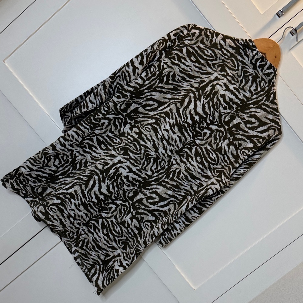 Karen Scott Zebra Print Women's Top Button Front size Medium - Picture 12 of 12